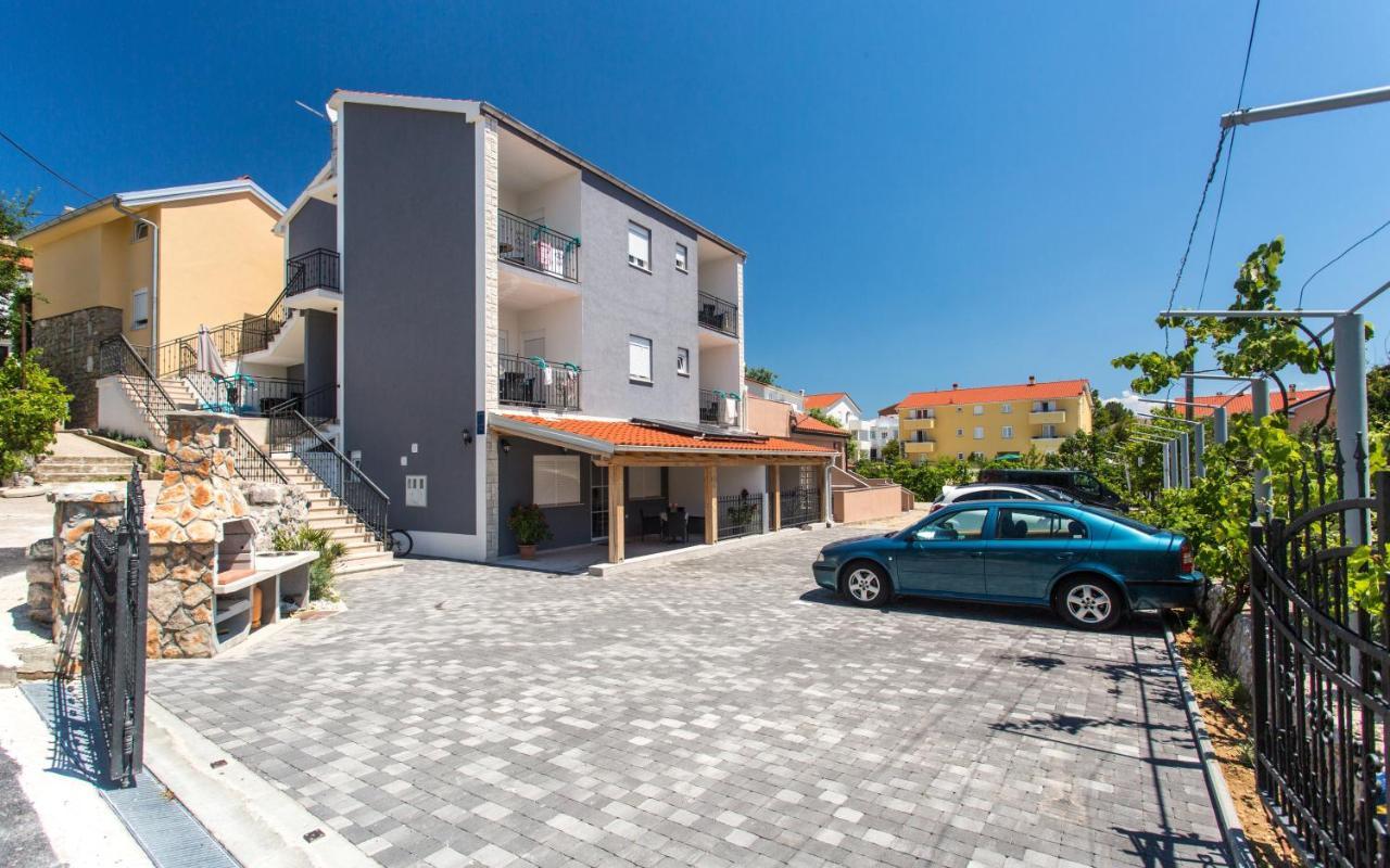 Apartments With A Parking Space Baska, Krk - 18808 Exteriér fotografie