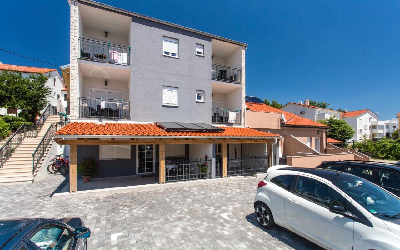 Apartments With A Parking Space Baska, Krk - 18808 Exteriér fotografie